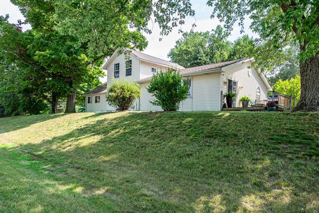 front view picture of 2151 M 140, Benton Harbor, MI. 49022
