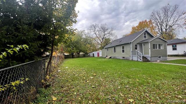front view picture of 608 S Mifflin, Lansing, MI. 48912