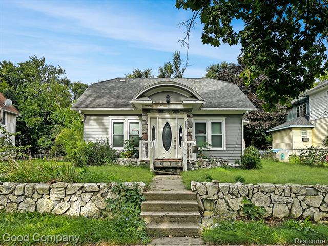 front view picture of 1004 Williams Street, Jackson, MI. 49203