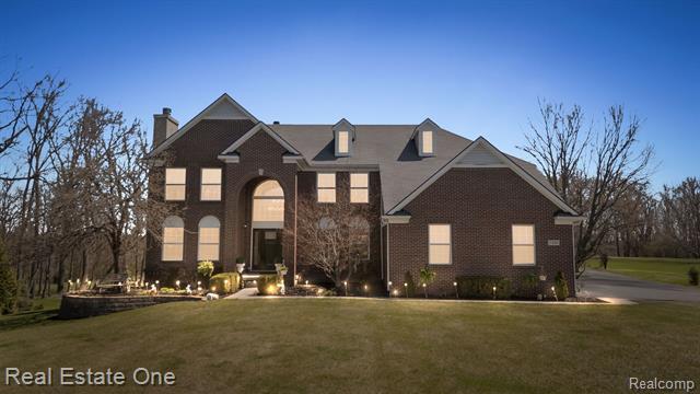 front view picture of 7136 N Meadows Trail, Dexter, MI. 48130