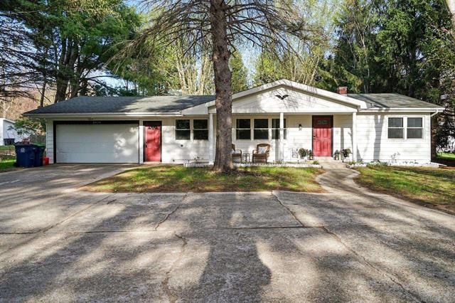 front view picture of 3415 S Graham, Saginaw, MI. 48609