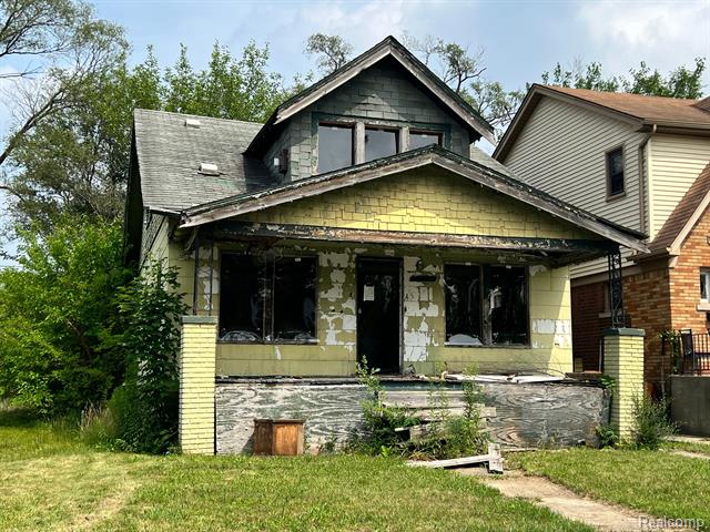 front view picture of 15480 Woodingham Drive, Detroit, MI. 48238