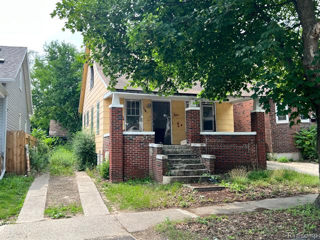 front view picture of 16135 Monica Street, Detroit, MI. 48221