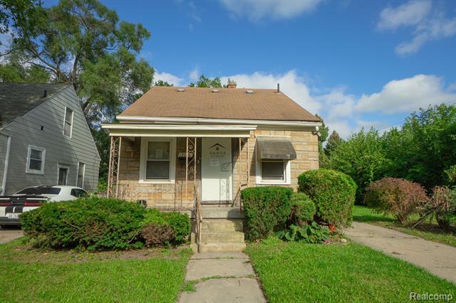 front view picture of 19140 Algonac Street, Detroit, MI. 48234