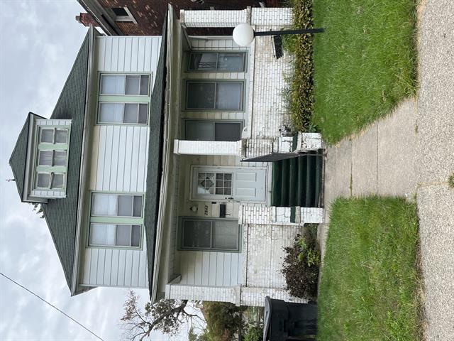 front view picture of 2943 Bewick Street, Detroit, MI. 48214