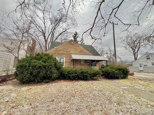 front view picture of 19969 Avon Avenue, Detroit, MI. 48219