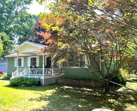 front view picture of 6101 W Beard Road, Perry, MI. 48872