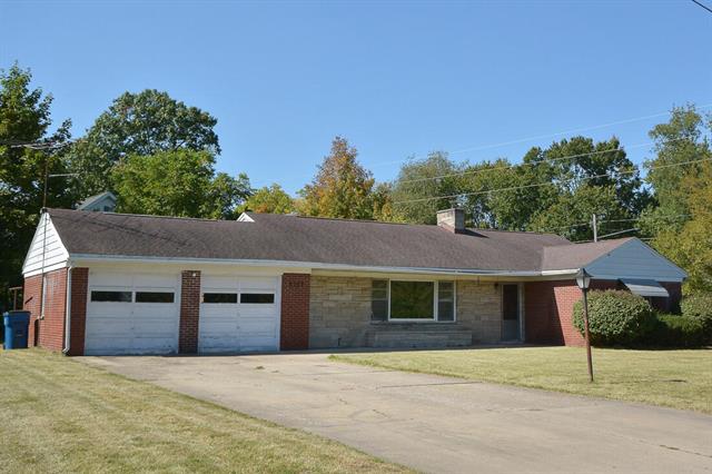 front view picture of 2107 Brook Drive, Kalamazoo, MI. 49048