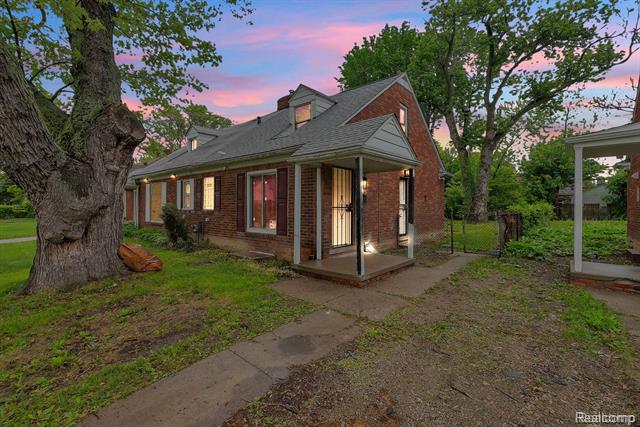 front view picture of 10934 Nottingham Road, Detroit, MI. 48224