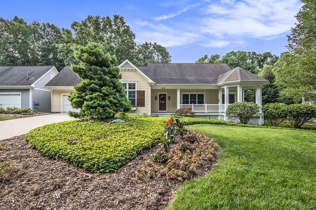front view picture of 4470 Oak Arbor Drive Ne, Grand Rapids, MI. 49525