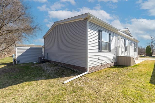 front view picture of 1181 Maple Leaf Court, Charlotte, MI. 48813