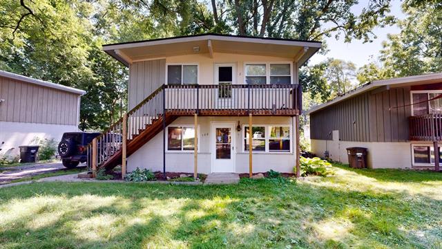 front view picture of 122 Allen Drive, Ann Arbor, MI. 48103