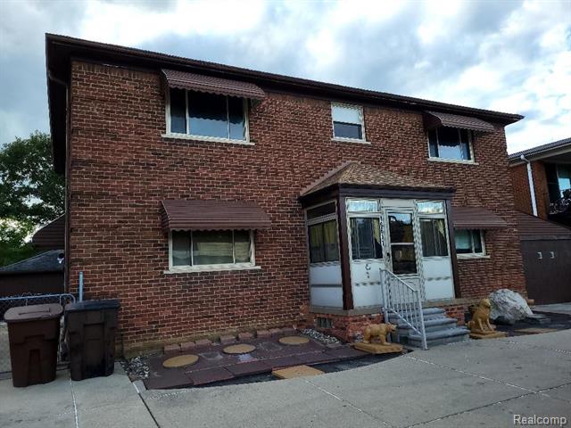 front view picture of 19611 Schoenherr Street, Detroit, MI. 48205