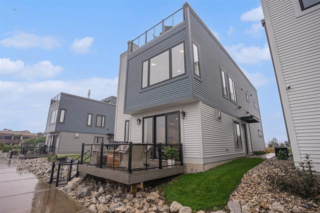 front view picture of 266 Viridian Shores Drive, Muskegon, MI. 49440