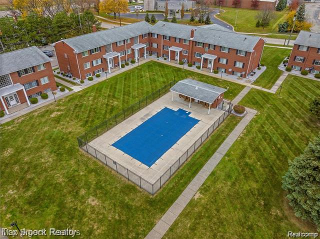 front view picture of 8251 Denwood # 2, Sterling Heights, MI. 48312