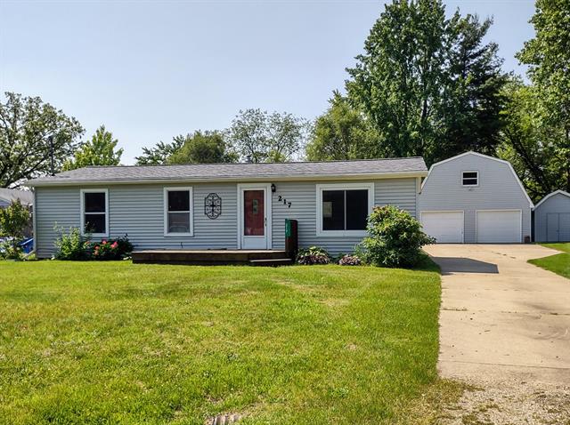front view picture of 217 Creekview Drive, Battle Creek, MI. 49037