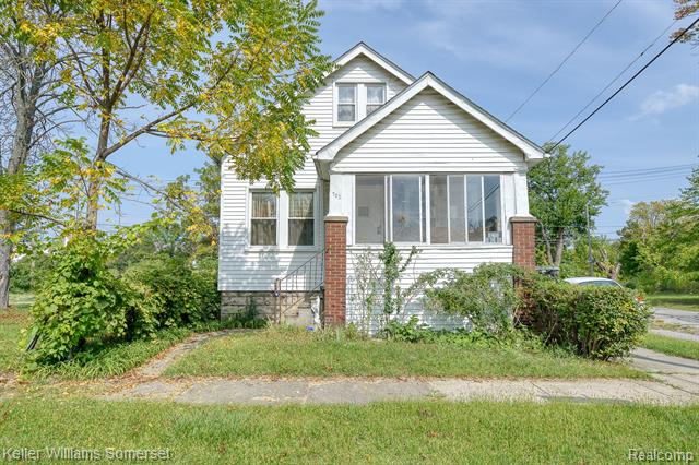 front view picture of 702 Fernhill Street, Highland Park, MI. 48203