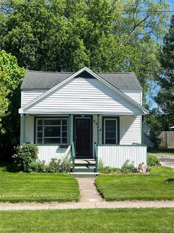 front view picture of 2918 Jackson Street, Saginaw, MI. 48604