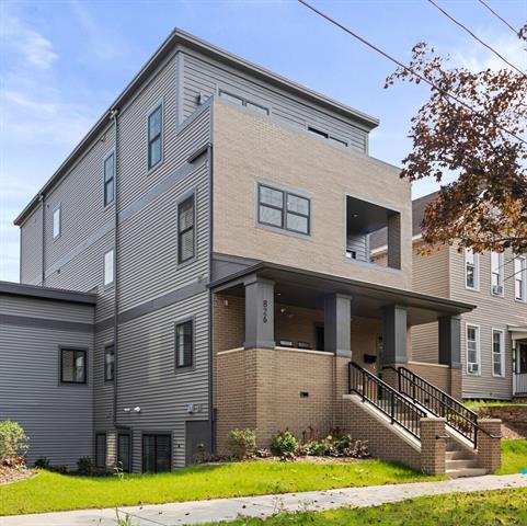 front view picture of 826 Fairview Avenue Ne, Grand Rapids, MI. 49503