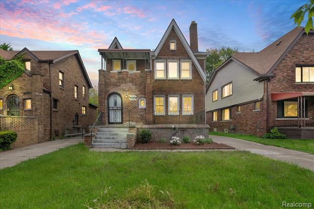 front view picture of 5936 Kensington Avenue, Detroit, MI. 48224