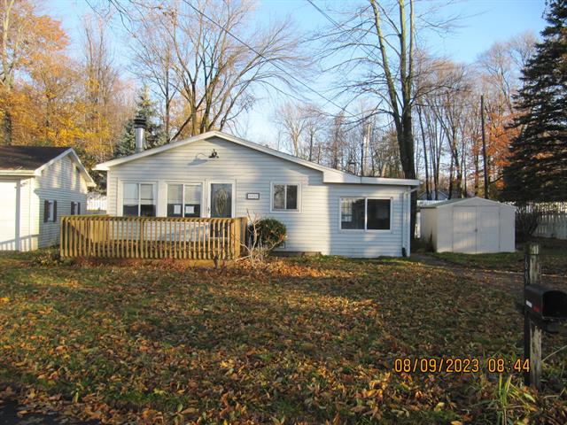 front view picture of 6930 Wildwood Drive, Saranac, MI. 48881