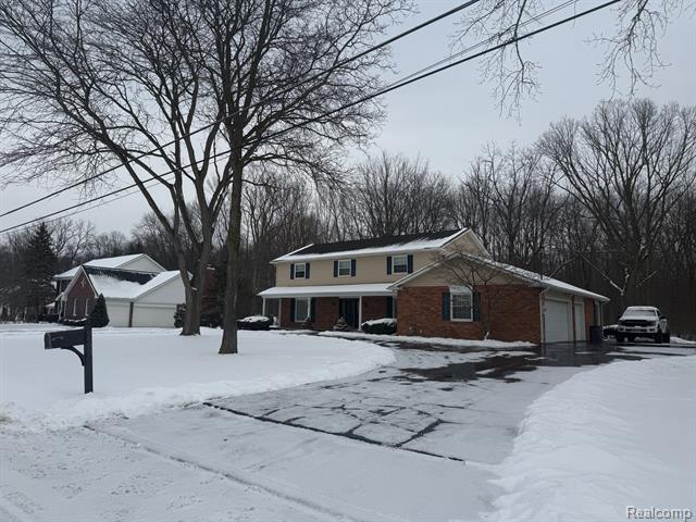 front view picture of 9693 Burning Tree Drive, Grand Blanc, MI. 48439