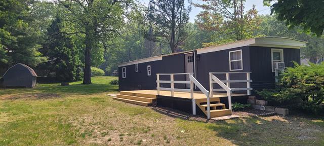 front view picture of 728 N Crystal Lane, Mears, MI. 49436