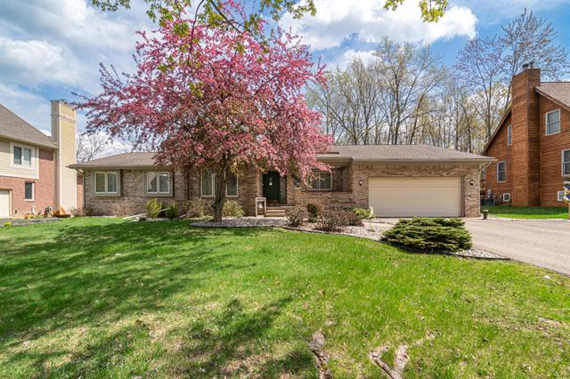front view picture of 5635 Stanhope St, West Bloomfield, MI. 48322