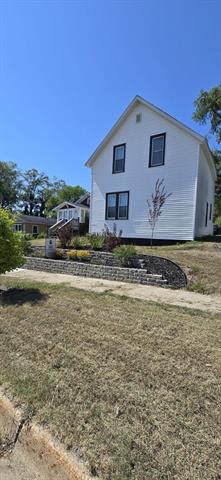 front view picture of 606 Houston Avenue, Muskegon, MI. 49441