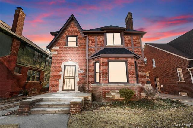 front view picture of 17360 Greenlawn Street, Detroit, MI. 48221