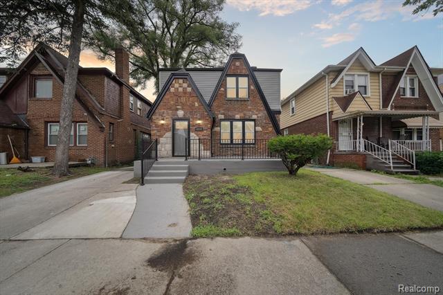 front view picture of 16532 Birwood Street, Detroit, MI. 48221