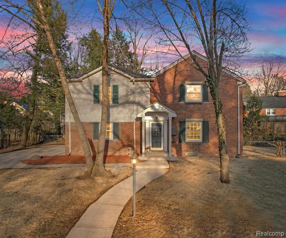 front view picture of 1905 Steere Place, Ann Arbor, MI. 48104