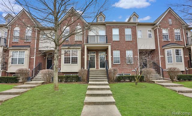 front view picture of 610 Superior Parkway, Westland, MI. 48185