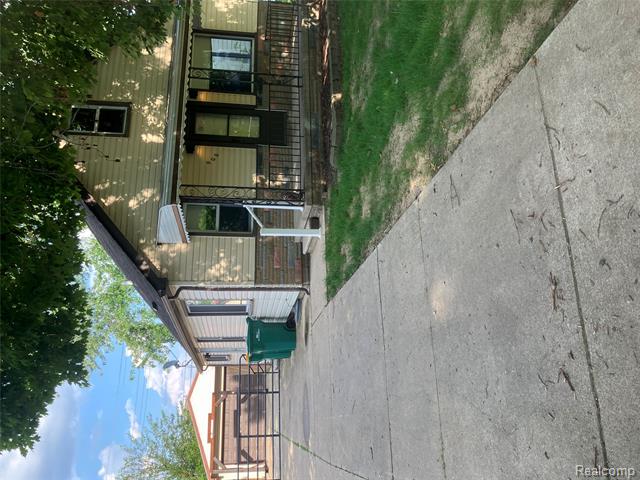 front view picture of 808 Lamay Avenue, Ypsilanti, MI. 48198