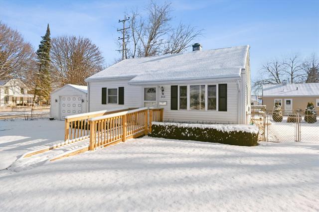front view picture of 945 Allen Road, Jackson, MI. 49202