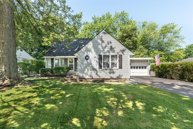 front view picture of 910 Sherwood Street, Ann Arbor, MI. 48103