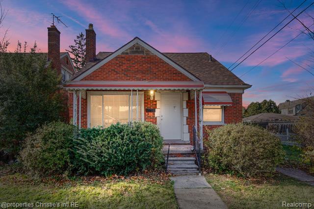 front view picture of 19723 Carrie Street, Detroit, MI. 48234