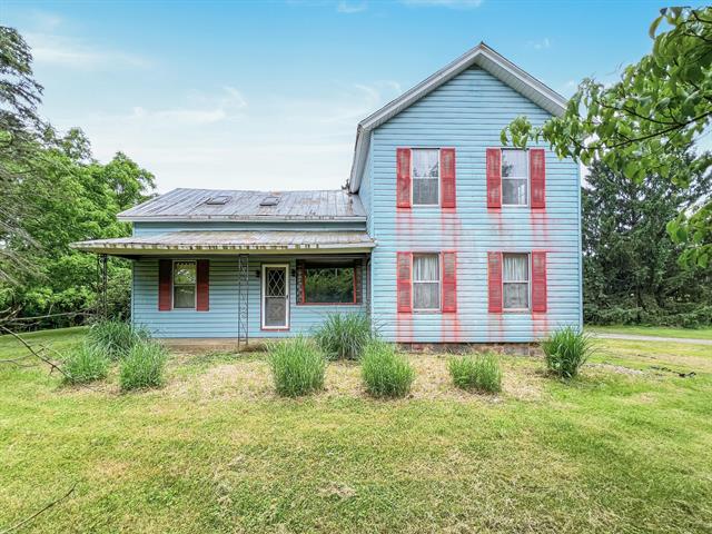 front view picture of 32393 Redfield Street, Niles, MI. 49120
