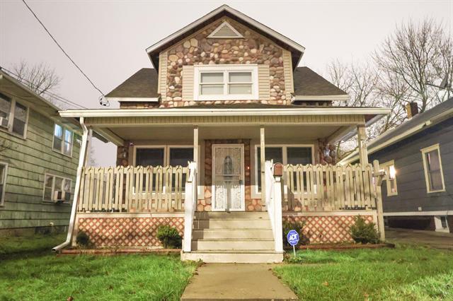 front view picture of 18 Highway Street, Battle Creek, MI. 49014