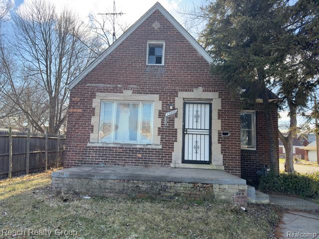 front view picture of 15600 Bringard Drive, Detroit, MI. 48205