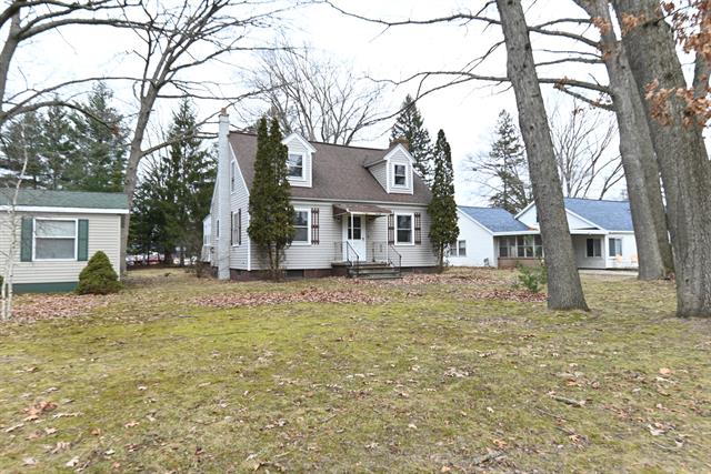 front view picture of 620 E Spring Street, Whitehall, MI. 49461