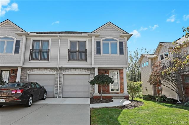 front view picture of 50511 Beechwood, Plymouth, MI. 48170