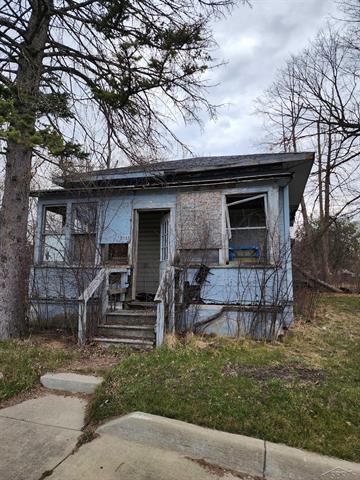 front view picture of 2514 Thayer Street, Saginaw, MI. 48601