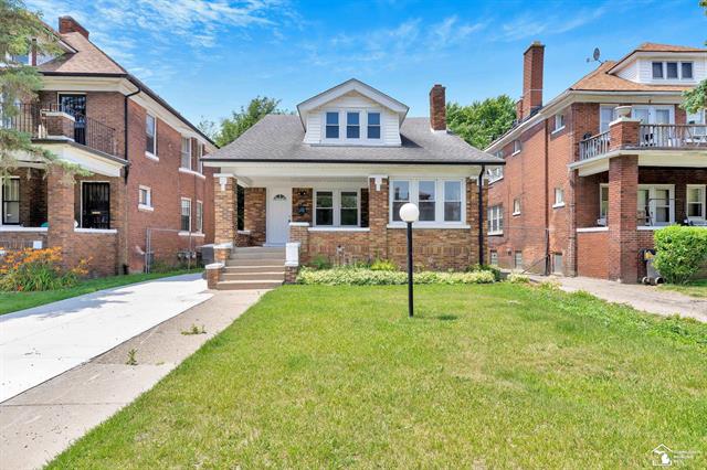 front view picture of 2651 Lakewood Street, Detroit, MI. 48215