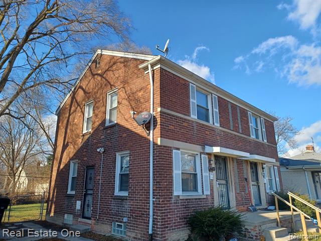 front view picture of 19501 Hoover Street, Detroit, MI. 48205