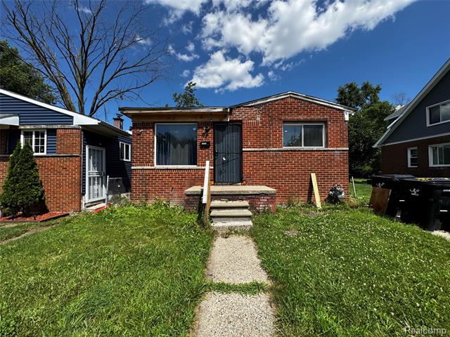 front view picture of 17830 Orleans Street, Highland Park, MI. 48203