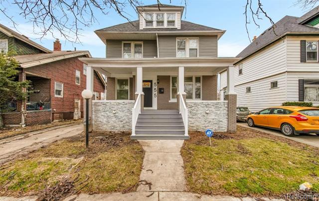 front view picture of 555 Josephine Street, Detroit, MI. 48202