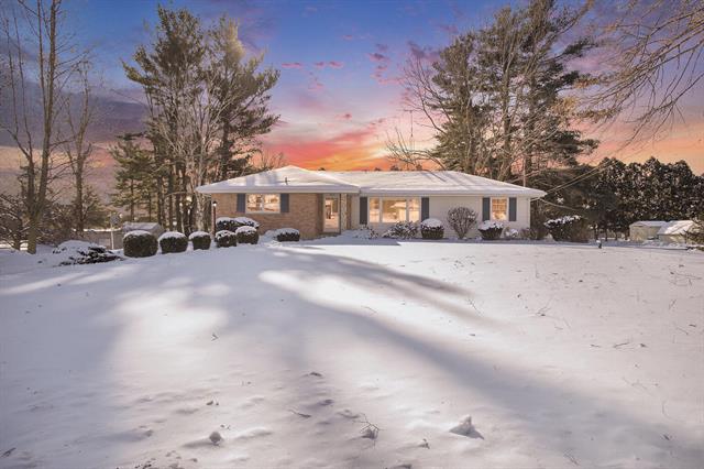 front view picture of 1203 Verona Road, Marshall, MI. 49068