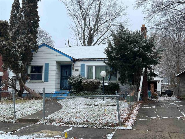front view picture of 512 Odette, Flint, MI. 48503