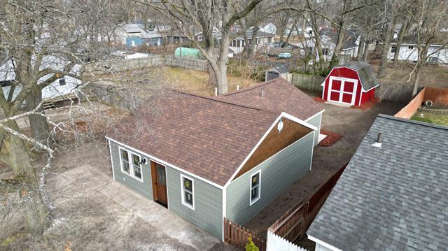 front view picture of 1344 Howard Avenue, Muskegon, MI. 49442